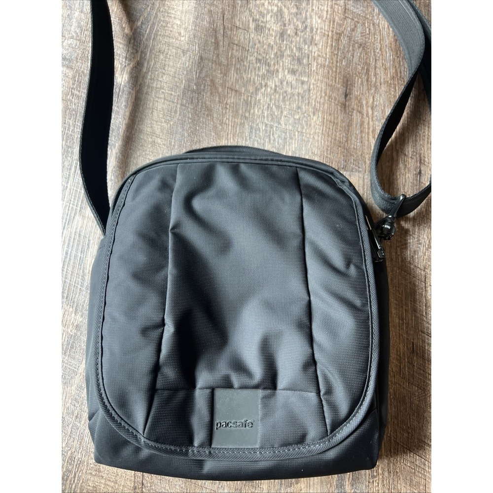 Pacsafe Metrosafe Crossbody Bag LS200 Black  Anti Theft RFID Hip‎ Shoulder